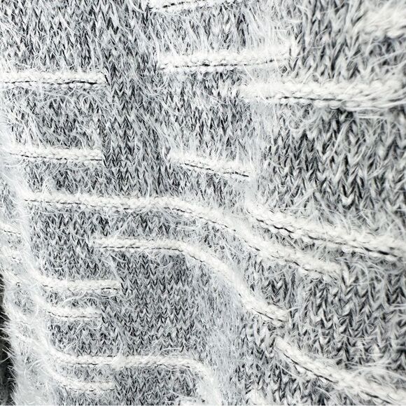 Lou & Grey Womens Eyelash Fuzzy Sweater Crewneck Long Sleeve Black White Sz L‎ - Picture 9 of 12